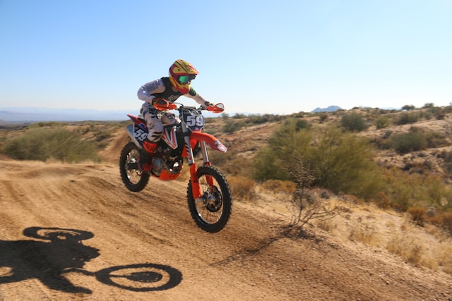 Electric Dirt Bike vs. Gas Dirt Bike